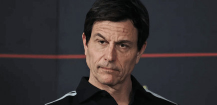 Toto Wolff tire la sonnette d’alarme : des règles 2026 encore "immatures"