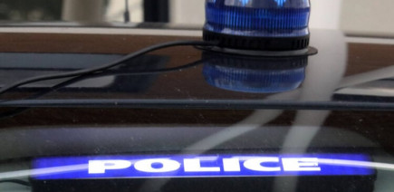 Ivre, il pénètre dans une maison et fonce en voiture sur le propriétaire