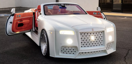 Qui veut une Rolls en plastique ?