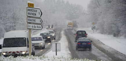 Alerte sur les routes de Noël : entre vigilance rouge et blocages, ce qui vous attend va compliquer vos trajets