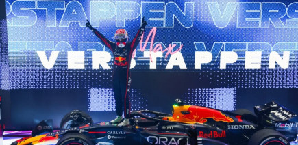 Max Verstappen et Mercedes, c’est officiel !