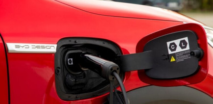 Votre voisin a une borne de recharge ? BYD veut vous la louer façon Airbnb