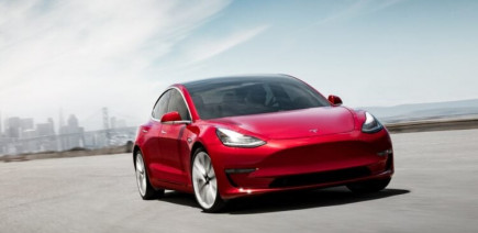 Tesla doit-il rappeler ses Model 3 à cause des portières jugées dangereuses ?