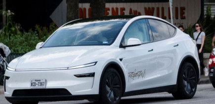 Tesla compte plus de 1 000 robotaxis en circulation, mais ils sont tous conduits par des humains