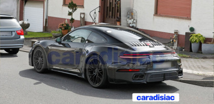 Chez Porsche, on prépare une nouvelle version de la 911 Turbo. Elle pourrait se nommer Porsche 911 "Turbo Touring"