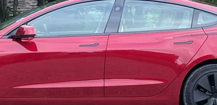 Les poignées affleurantes vont-elles bientôt disparaître des voitures en Europe ?