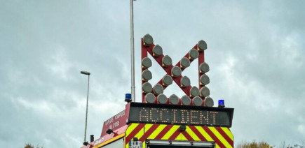 Il provoque un accident et tente de porter plainte pour vol de voiture afin de le dissimuler