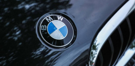 Arrêté après avoir volé 200.000 euros de capots et de pare-chocs