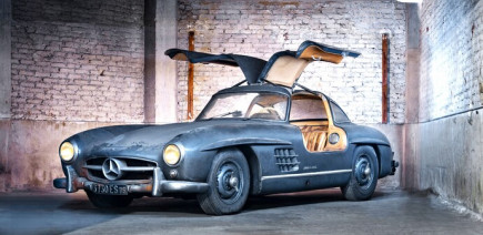 Une rarissime Mercedes 300 SL Papillon, retrouvée sous la poussière d’un parking parisien, en vente à Rétromobile !