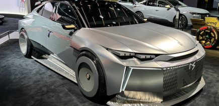 Quelle est cette drôle de DS n°4 dévoilée au salon de Bruxelles ?