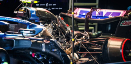 Alpine F1 retardé par l'intégration du moteur Mercedes avant Barcelone