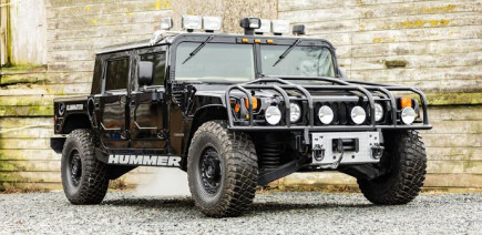 Qui veut rouler avec l’ancien Hummer de Tupac ? Son ex-H1 bientôt disponible aux enchères
