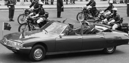 A Rétromobile, DS Automobiles espère capitaliser sur l’image des Citroën du président de la République française
