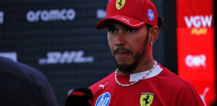 Lewis Hamilton poussé vers la sortie chez Ferrari : "C’est triste de voir ses difficultés"