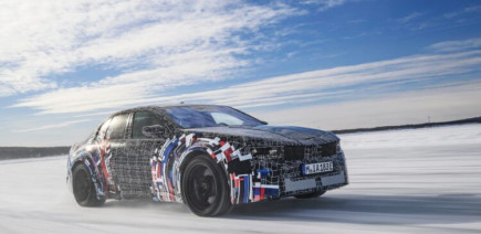 BMW M Neue Klasse (2027) : 4 moteurs et une batterie 100 kWh pour faire trembler la Porsche Taycan