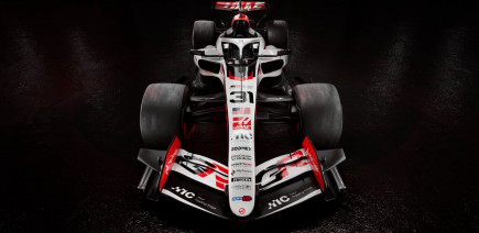 Haas lève le voile sur la VF-26 et sa nouvelle livrée marquée par Toyota