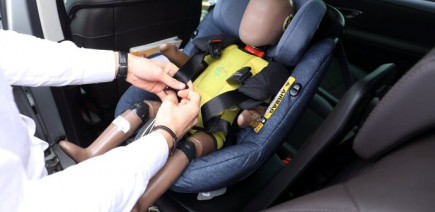 Deux enfants sur trois toujours mal attachés en voiture
