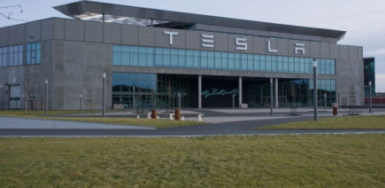 Coup de froid chez Tesla : 1 700 emplois auraient disparu à Berlin, sans annonce officielle ?