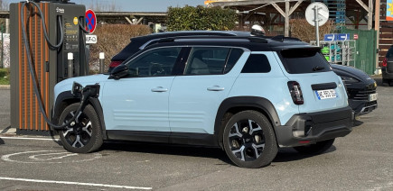 Voici pourquoi les bornes de recharge des McDonald’s sont moins chères que les autres