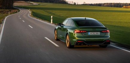 Nouvelle Audi RS 5 : premier teaser officiel pour la future sportive hybride rechargeable