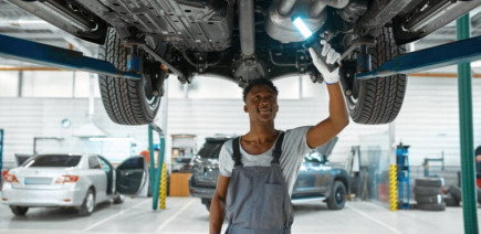 Un professionnel est-il obliger de réviser un véhicule avant de le vendre ?