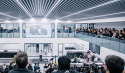 Mercedes dans de beaux draps ! La grille organise la fronde