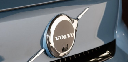 Volvo, le constructeur qui a révolutionné la sécurité automobile : ces inventions devenues incontournables pour tous !