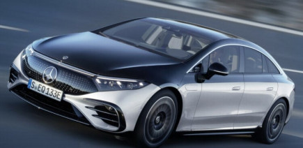 Pourquoi Mercedes abandonne l'EQS pour copier la méthode BMW ?