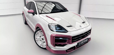Attention les yeux, voici le Cayenne Coupé bardé de carbone rose