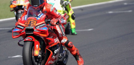 Marc Marquez part en drifts à moto, la vidéo fait le buzzz