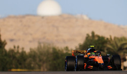 McLaren devra "défendre" et "exploiter les contre-attaques" en début de saison