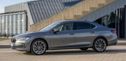 La Skoda Superb n’a jamais été aussi puissante, mais elle ne devient pas une sportive pour autant