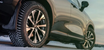 Voici le premier pneu hiver au monde doté de clous rétractables