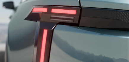 Le futur break familial de Dacia donne ses premiers indices avant sa révélation le 10 mars prochain