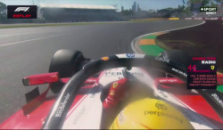 Vidéo - La belle frayeur de Lewis Hamilton en Essais Libres