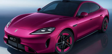 Ceci n’est pas une Porsche Taycan, mais une copie chinoise !