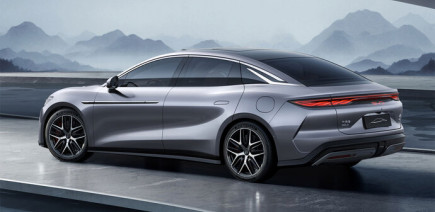 Voilà à quoi ressemble la recharge ultra-rapide d’une voiture électrique (ça va vraiment très vite)