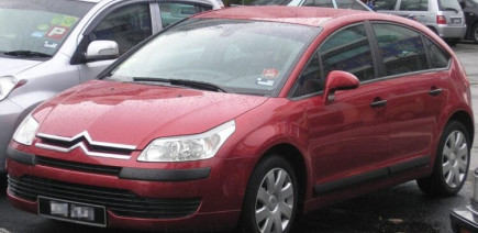 À 17 ans, il roule sans assurance ni plaques et risque de tout perdre