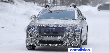 Pour le groupe anglais Jaguar Land Rover, l’année 2026 s’annonce joyeuse avec trois nouveautés électriques, dont le nouveau Range Rover Velar