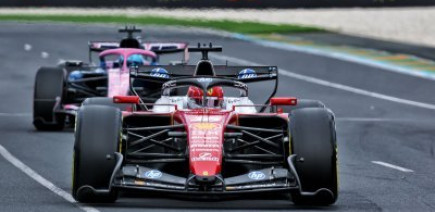 Leclerc 'pressentait' que Ferrari serait en retrait, Mercedes est 'sur une autre planète' selon Vasseur