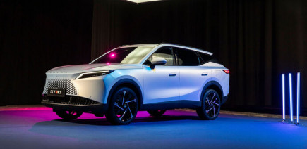 Avec les Omoda 7 et 9, le groupe chinois Chery passe à l’offensive sur le marché français du haut de gamme hybride rechargeable