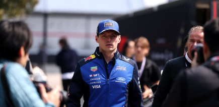 Verstappen dans une situation "contradictoire" pour son avenir en F1