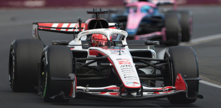 Ayao Komatsu : La F1 a besoin "d'environ 5 Grands Prix" avant de changer le règlement