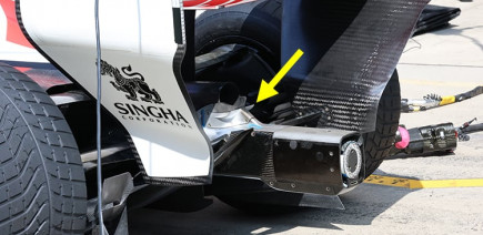 Ferrari inspire déjà la concurrence : Haas copie son aileron d’échappement en Chine