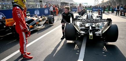 Hamilton : On peut rivaliser avec Mercedes en virage, mais pas en puissance