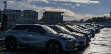 Une heure après avoir rendu la voiture de location, on lui indique qu'elle doit 1.700 euros de réparations