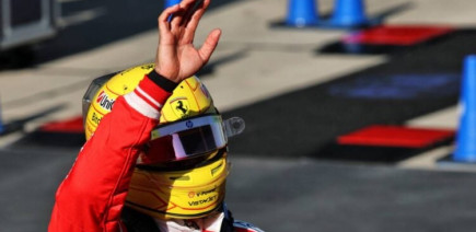 Lewis Hamilton promet de secouer Mercedes : Ferrari menace sérieusement la suprématie à Shanghai