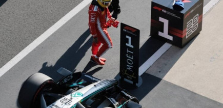 Lewis Hamilton accuse Mercedes d’utiliser un "mode secret" en qualifications