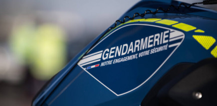 Interpellé ivre au volant, il s'en prend aux gendarmes avec un objet en métal