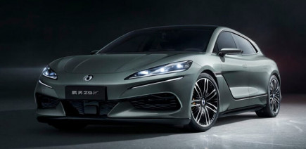 960 chevaux et une recharge en 5 minutes : c'est confirmé, cette voiture électrique arrive en Europe dans moins d'un mois !